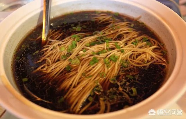 面条怎么做才好吃,宽面好还是细面好?