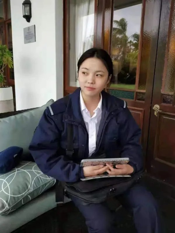 四川女大学生黄雨蒙是如何失联的，在什么地方失联的？