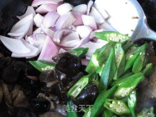 秋葵炒牛肉