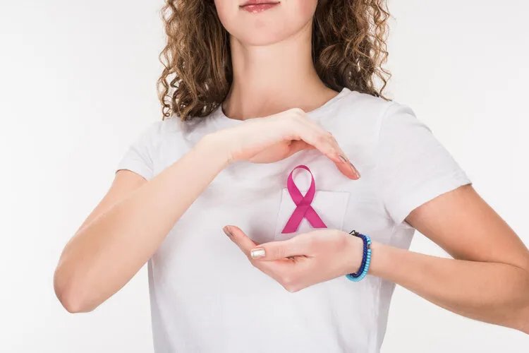 姚贝娜乳腺癌早期时积极治疗,化疗痊愈后为何复发?原因让人惋惜