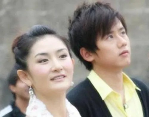 勇往直前张杰谢娜秀恩爱 众人为难谢娜张杰现场飙泪