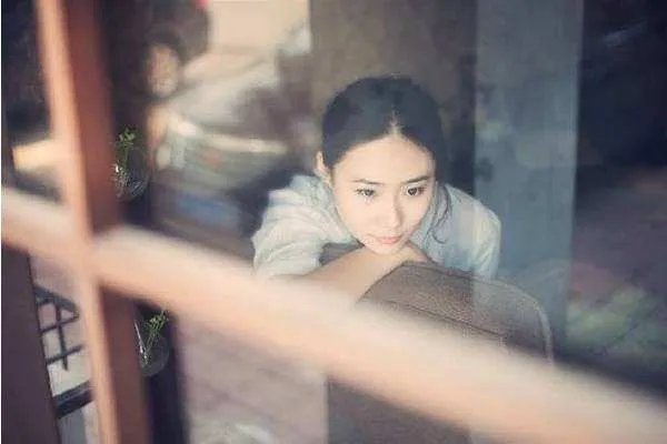 贾乃亮发文承认李小璐出轨,21世纪的老实人爱情该何去何从?