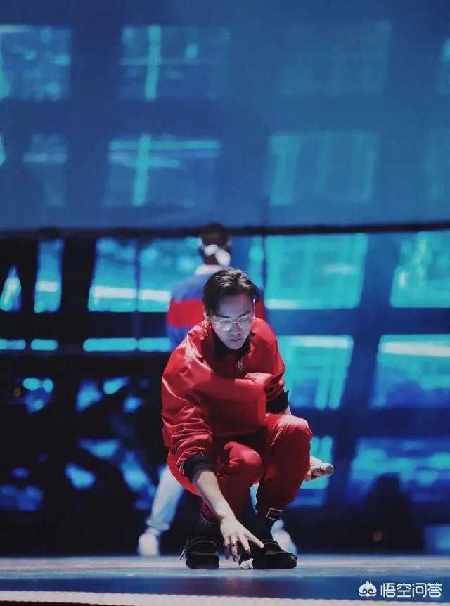 2018东方卫视跨年晚会中,各明星的表演有什么亮点?
