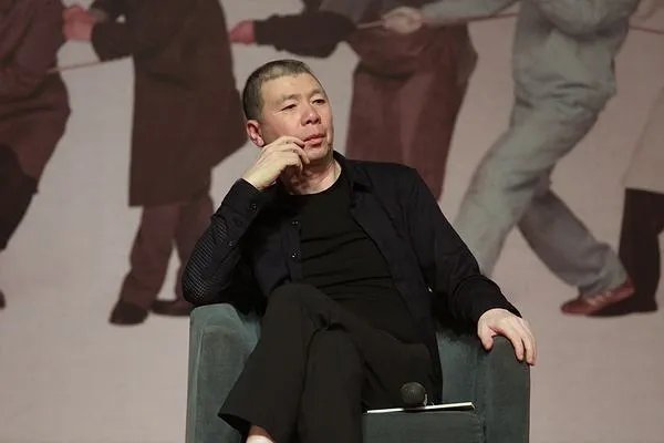 冯小刚和孙海英互相炮轰,事件的前世今生怎么样?