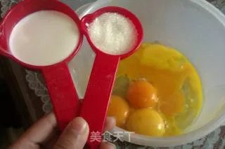 让新手教你做新手必学基础蛋糕——戚风蛋糕