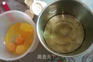 让新手教你做新手必学基础蛋糕——戚风蛋糕