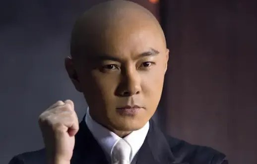 张卫健从印象起就一直留着光头,其原因不得不让人佩服,到底是什么原因?