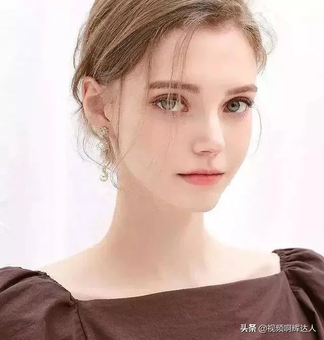 如果芭比娃娃要拍真人电影,全球范围内选角,你认为有哪些演员可以胜任这一角色?