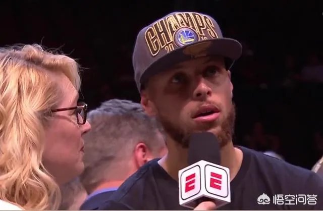NBA总决赛G4,第四节全队都给库里喂球,是不是想帮他拿FMVP?