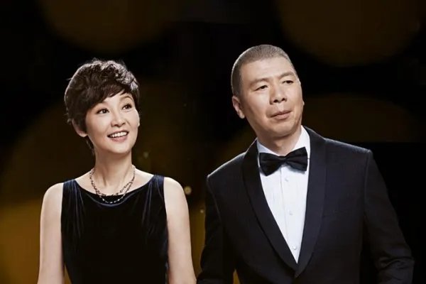 冯小刚近照曝光病情恶化,他究竟得了什么病?你了解这种病症吗?