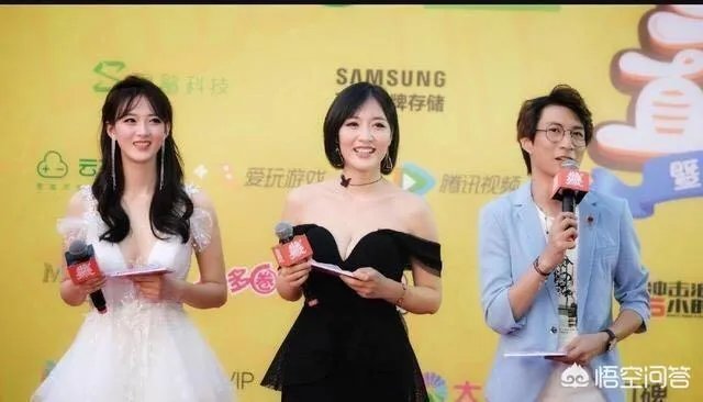 斗鱼嘉年华观众无心看女主播,只因女主持太吸睛,PDD眼都看直了,你觉得怎么样?