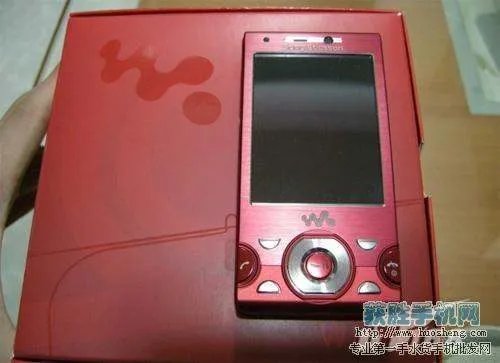 索爱红色滑盖手机