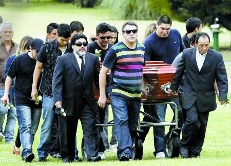 调查组认定马拉多纳未获得妥善医治,你怎么看待这个事情呢?
