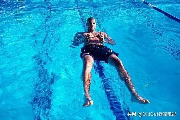 NBA有哪些球星游泳特别厉害?