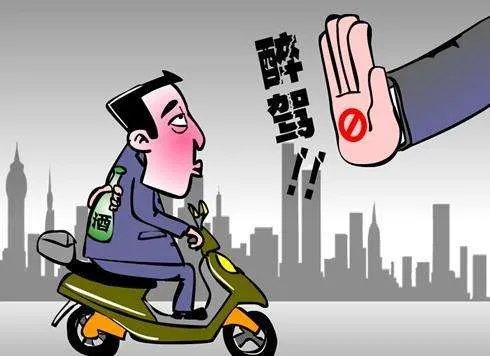护士让同事帮醉驾男友调换血液被刑拘了吗?