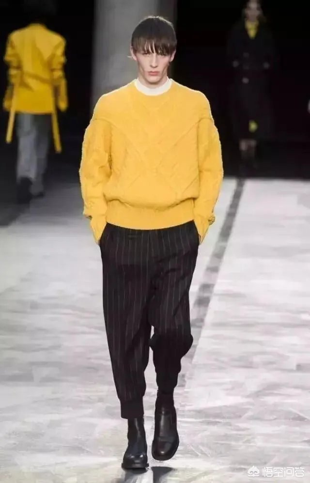 对于冬季流行的男士毛衣来说,如何穿出时尚的感觉?
