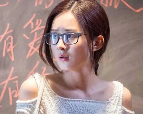 赵丽颖金鹰女神访谈照曝光 赵小刀新片变霸道女汉子