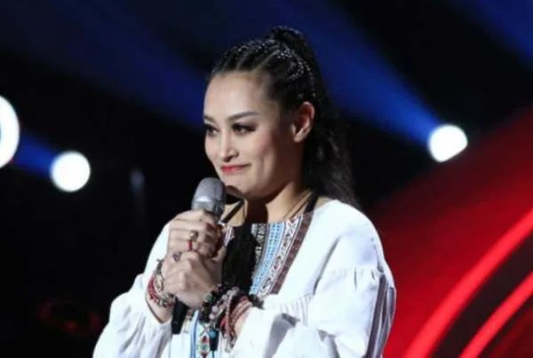 知名歌手纪晓君落选《中国好声音》,为什么说对她和节目都是双赢?