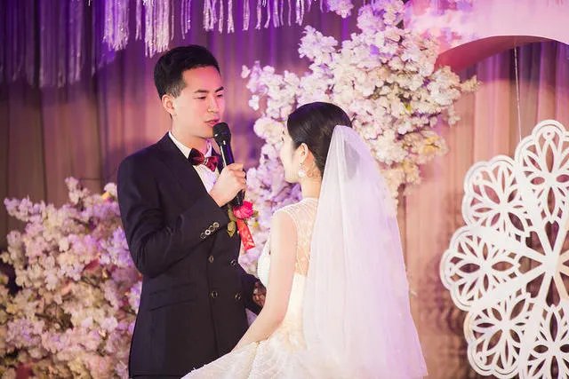 婚礼上适合新郎唱的歌曲 婚礼适合嗨爆全场的歌