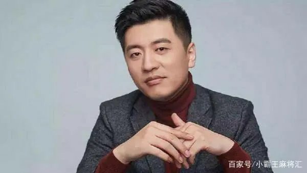 红极一时的张雪峰,因发言不当公开道歉,现在过得怎么样?