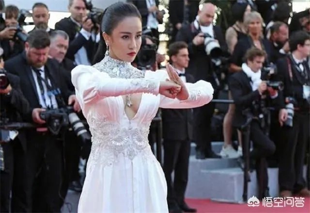 为什么戛纳电影节国内都会有人蹭红毯?而且会有网红出现在红毯上?
