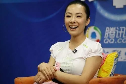 歌手李娜的近况如何?