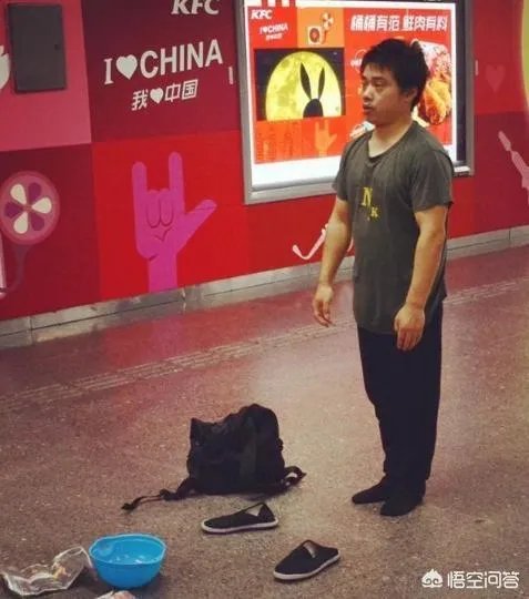 体操世界冠军张尚武为什么会沦落街头卖艺乞讨?他现状如何?