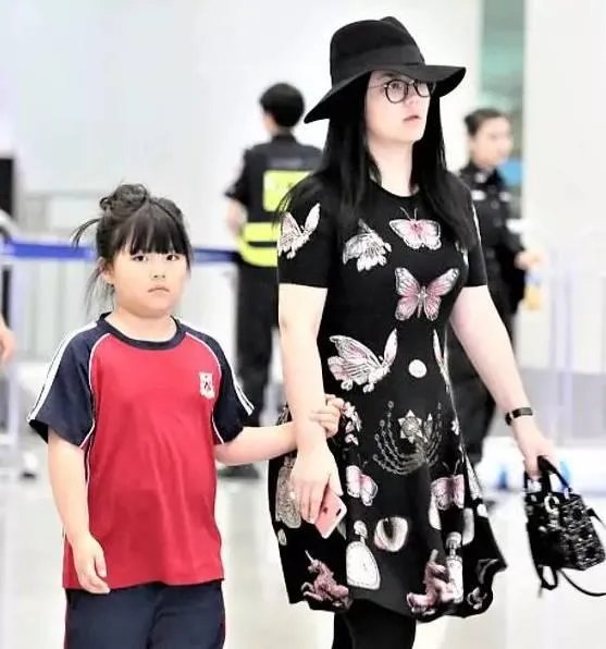 小公主王诗龄又胖了,该怎么控制小朋友的饮食?