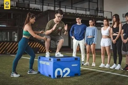 学私人教练要多少钱?