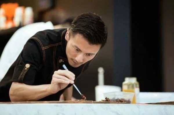 谢霆锋回应煮饭不演戏,他是否是一名合格的厨子?