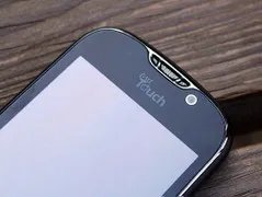 黑色两色一个价 HTC MyTouch 4G再降100