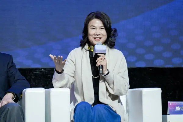 董明珠回应直播间黑脸离场!具体是如何回应的?