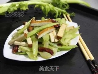 芹菜香干