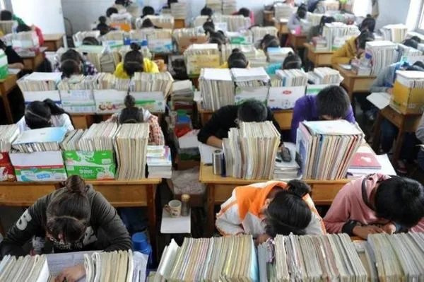 高考各地录取分数线公布,哪一个省份最让你惊讶?