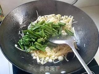 韭菜炒金针菇