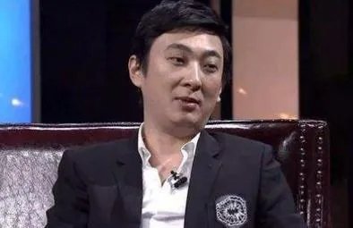 最近某微博炸出,某网友出五千元钱向王思聪提问,最后反倒赚八万人民币。大家怎么看?