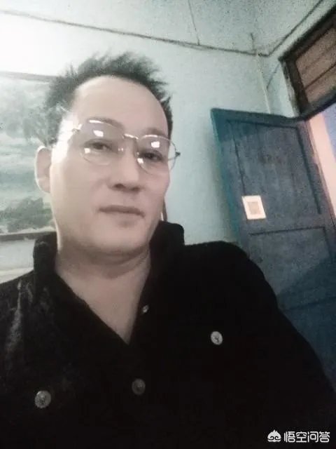 同为四大天王之一,郭富城和黎明相比,年轻时候到底谁更帅一点?