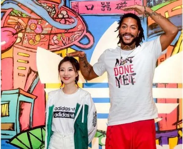 怎么和NBA巨人合影不嫌小?