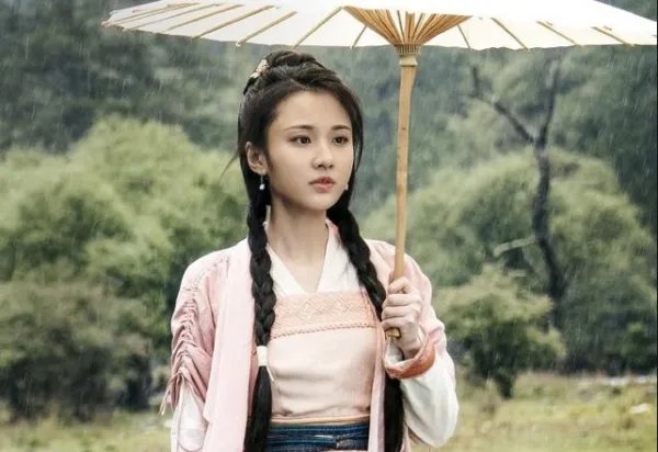 谋女郎出身的张慧雯这次出演《有翡》，她扮演了一个什么角色？