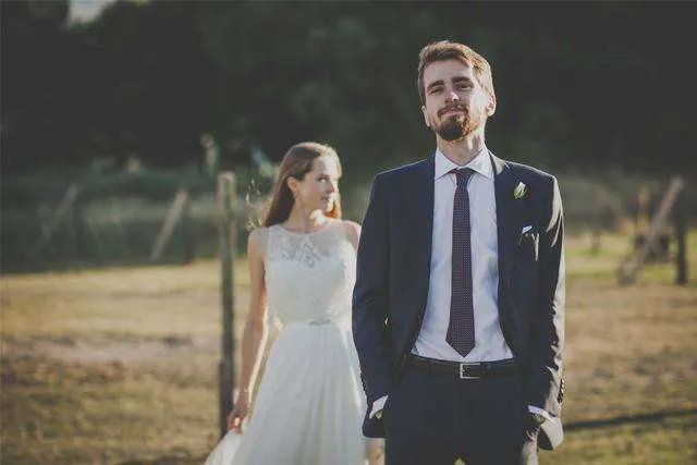2020年最流行的婚纱照是什么 5000一套婚纱照贵吗
