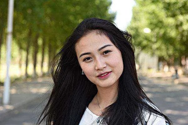 女大学生举报公职父亲,到底是因何原因要大义灭亲?