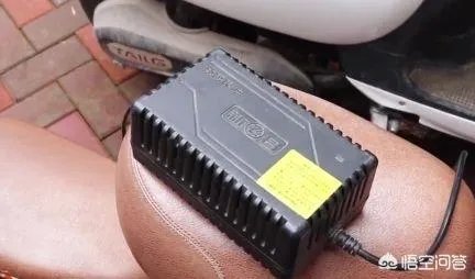 60V52A的电瓶大概多少钱一组?