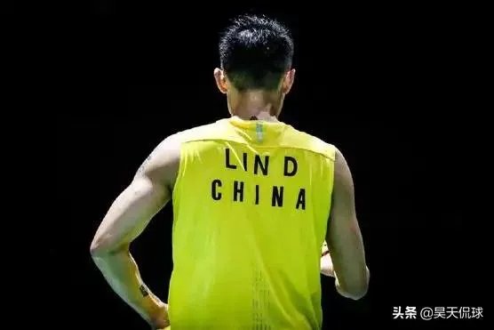 终于不再一轮游!法国赛林丹直落两局战胜东道主选手,下轮很可能战谌龙。你怎么看?