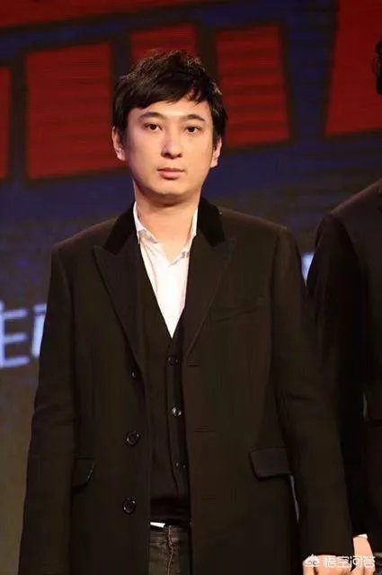 LPL解说圈撕逼告一段落，你觉得王思聪还会爆王多多的料吗？