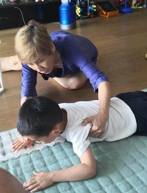 Jasper幼儿园毕业照甜吗?