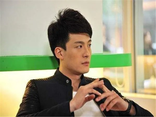 《爱情公寓》孙艺洲结婚十年,看起来花心的男人会格外顾家么?