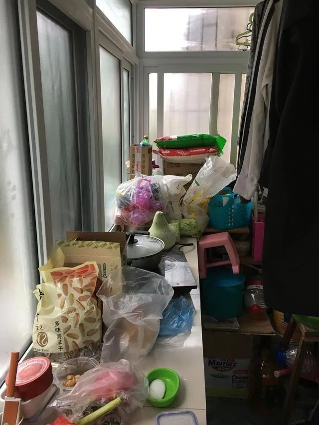 翻新68平米老旧二手房,反差太大,婆婆以为走错门