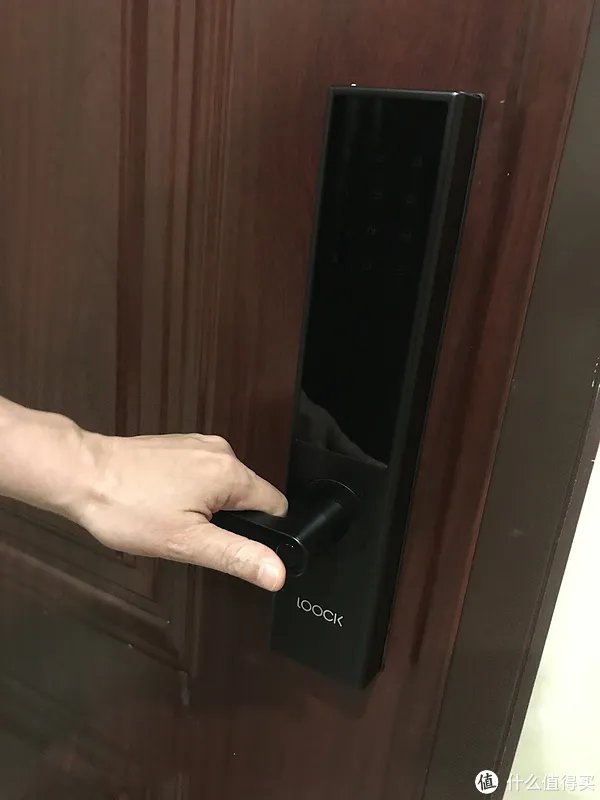 自然舒服的开锁方式, 鹿客智能指纹锁Classic版本