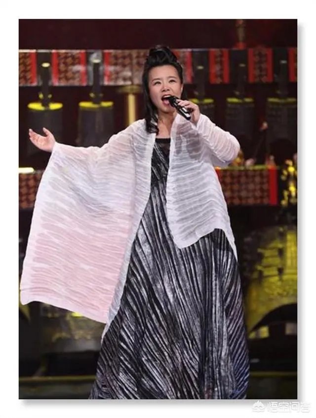 龚琳娜和张柏芝,哪个唱歌好听?