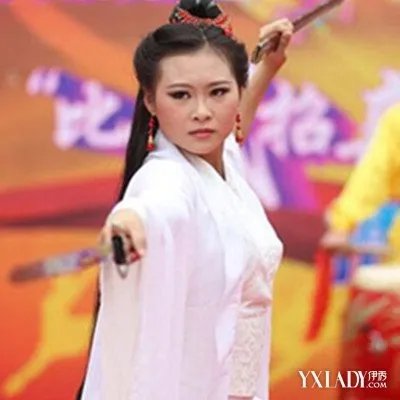 冯柯的前妻照片被扒揭秘离婚原因